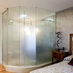 Mamparas de Baño en Vidrio: Estilo y Funcionalidad para tu Baño